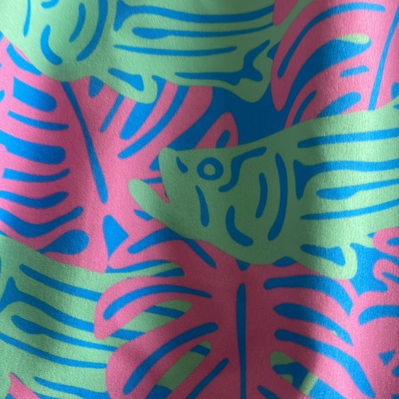 Vineyard Vines Swim Trunks - Picture 3 of 4